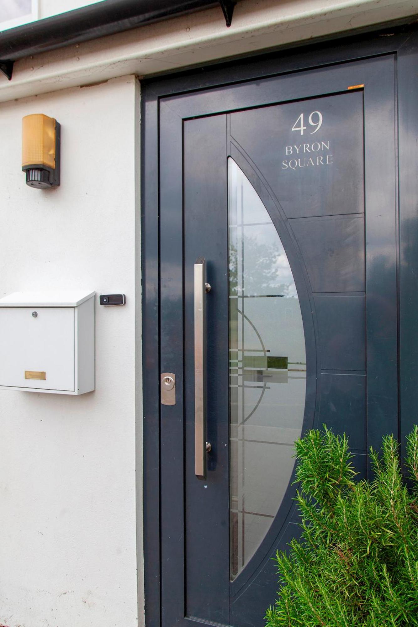 Pass The Keys 49 Byron Square Modern And Spacious 3 Bed Home With Free Parking CBG Exterior foto