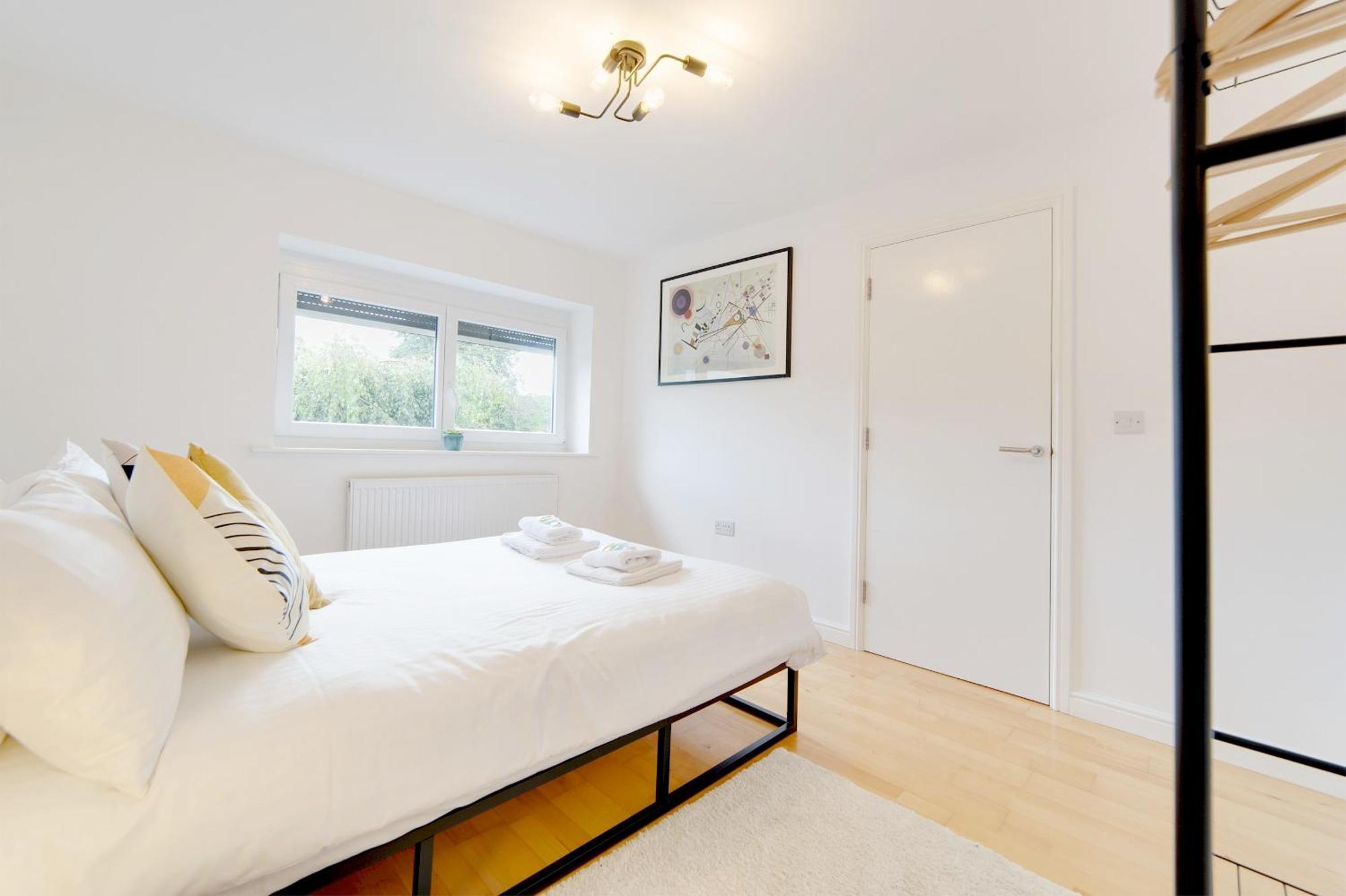 Pass The Keys 49 Byron Square Modern And Spacious 3 Bed Home With Free Parking CBG Exterior foto